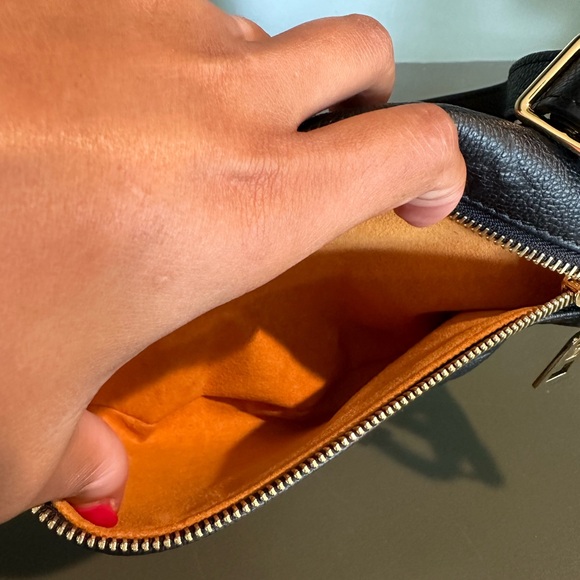 LV Empriente Bumbag. Excellent- like- new condition. - Picture 9 of 10